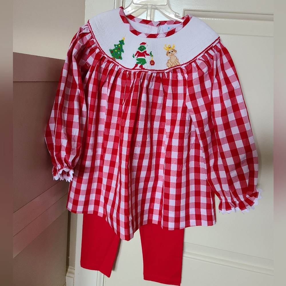 NWT Stitchy Fish Smocked Grinch Tunic & Pant Set
